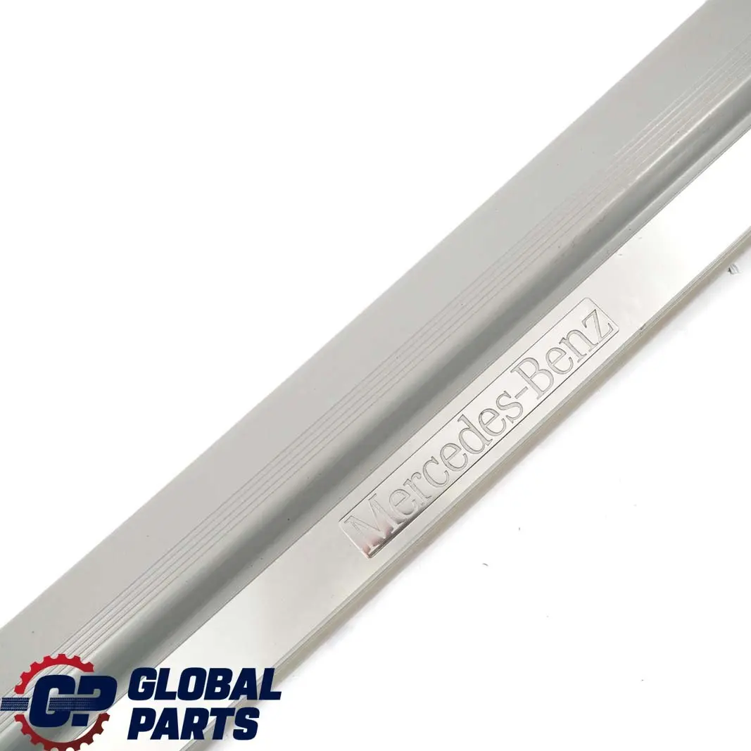  Mercedes-Benz C208 W208 Tür Vorne Einstiegleistung Zierleiste Grau - SKU A2086800235-1 - Teilenummer A2086800235