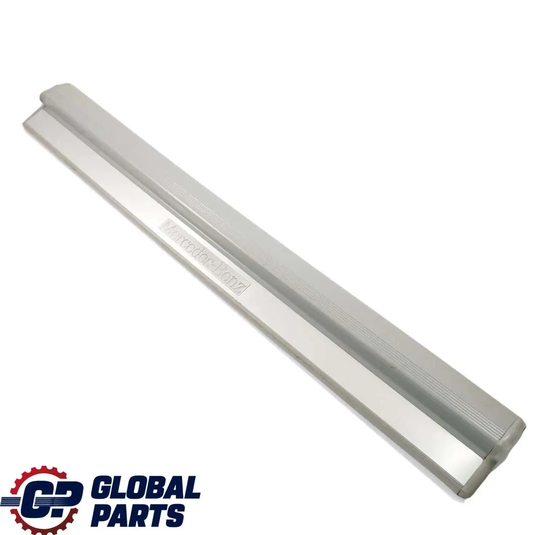 Mercedes-Benz C208 W208 Tür Vorne Einstiegleistung Zierleiste Grau für mit Teilenummer A2086800235 Mercedes-Benz C208 W208 Tür Vorne Einstiegleistung Zierleiste Grau - SKU A2086800235-1 - Teilenummer A2086800235