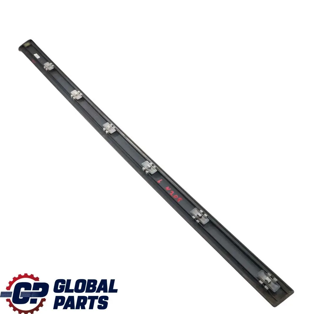 Mercedes-Benz CLK C208 W208 Tür Vorne Links Zierleiste Almandine Schwarz für mit Teilenummer A2086900562 Mercedes-Benz CLK C208 W208 Tür Vorne Links Zierleiste Almandine Schwarz - SKU A2086900562-ALB - Teilenummer A2086900562