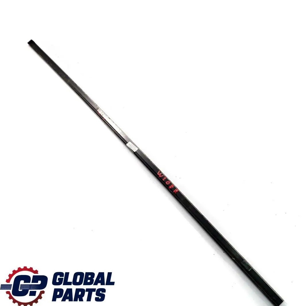  Mercedes-Benz CLK W208 C208 Puerta Delantera Derecha Borde Moldura Tira De Cromo - SKU A2086900680 - Número de pieza A2086900680