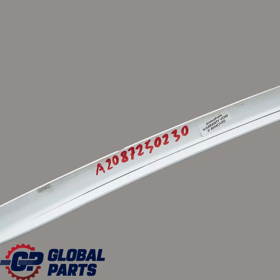 Mercedes CLK W208 Puerta delantera derecha Ventana Guia Rail Tira - SKU A2087250230 - Número de pieza A2087250230