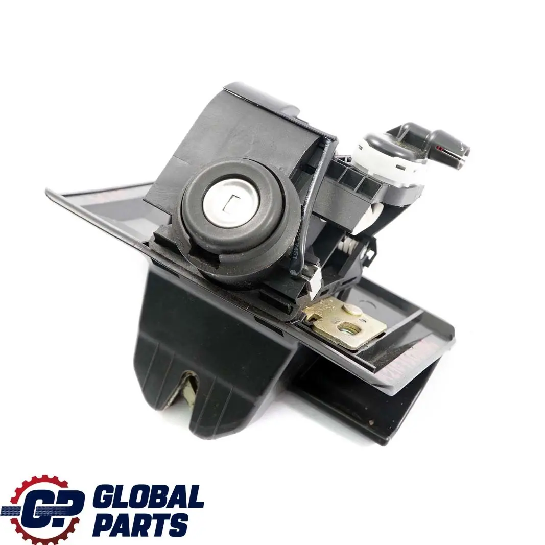 W208 W210 Zamek Klapy Bagażnika do Mercedes W202 o numerze A2107500784 Mercedes W202 W208 W210 Zamek Klapy Bagażnika - SKU A2087500191 - Numer Części A2107500784