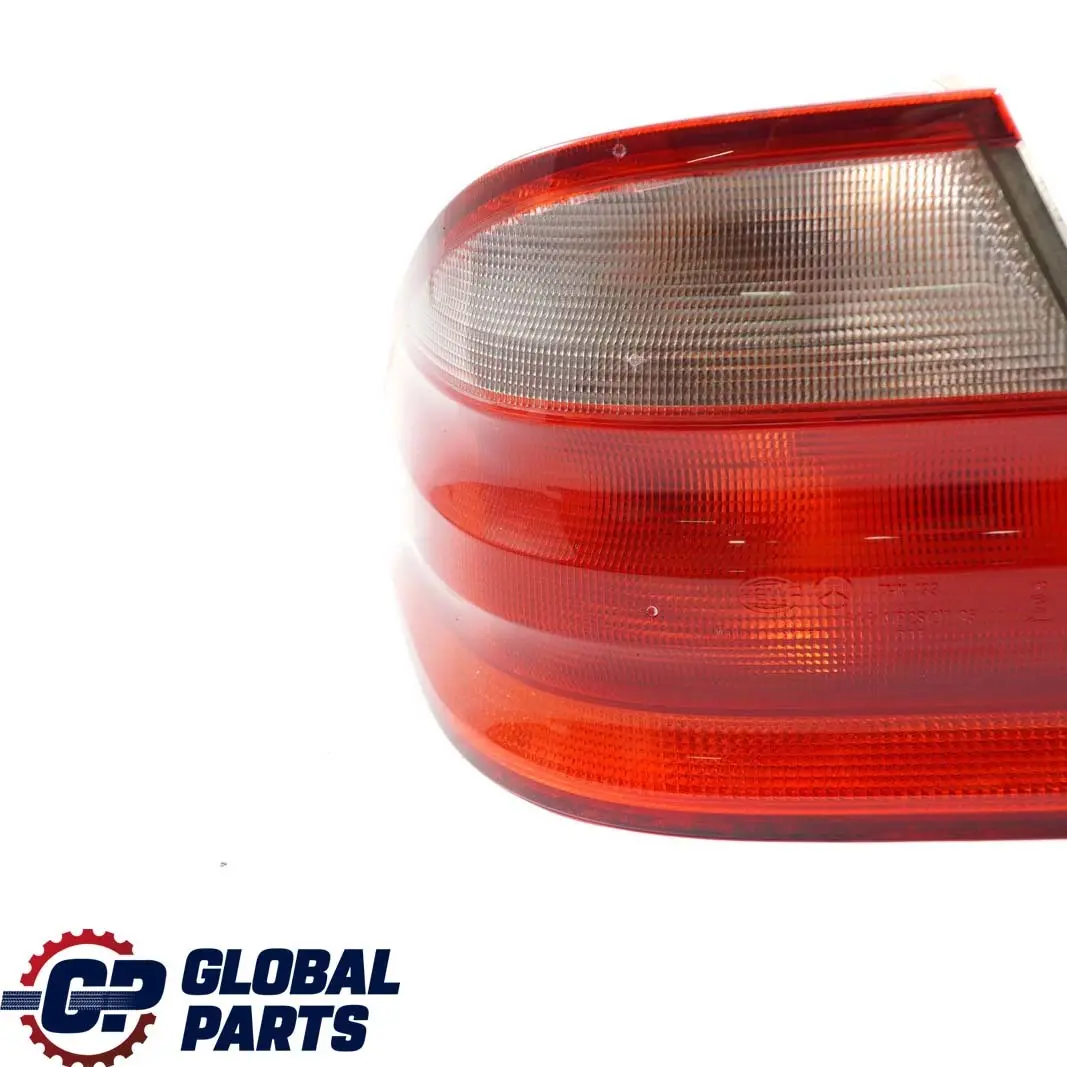 Mercedes-Benz CLK W208 C208 Rear Left Tail Light Side para con número de pieza A2088200164 Mercedes-Benz CLK W208 C208 Rear Left Tail Light Side - SKU A2088200164 - Número de pieza A2088200164