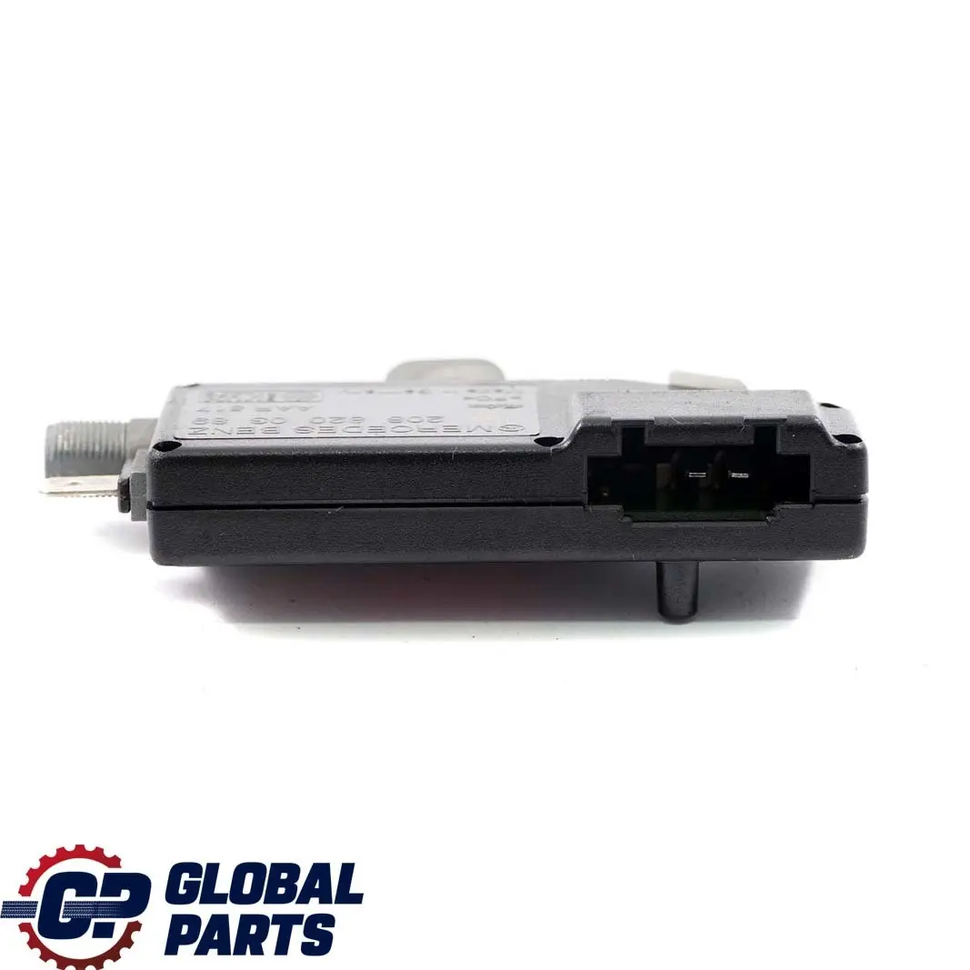  Mercedes-Benz CLK W208 C208 Izquierda Antena Amplificador - SKU A2088200389 - Número de pieza A2088200389