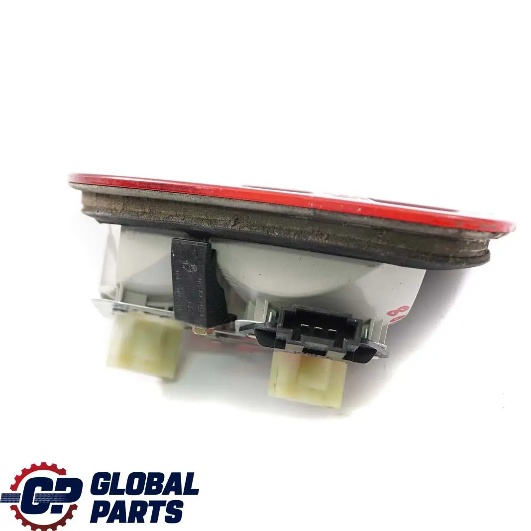 Mercedes-Benz CLK W208 C208 Heckklappe Hinten Rechts Seite Lampe für mit Teilenummer A2088200864 Mercedes-Benz CLK W208 C208 Heckklappe Hinten Rechts Seite Lampe - SKU A2088200864 - Teilenummer A2088200864