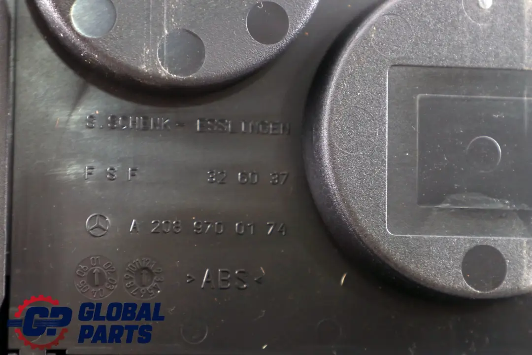 Mercedes-Benz E-Klasse S211 Kombi Becherhalter Cupholder für mit Teilenummer A2089700174 Mercedes-Benz E-Klasse S211 Kombi Becherhalter Cupholder - SKU A2089700174 - Teilenummer A2089700174