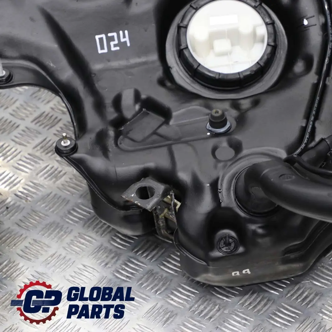 Benz C CLK W203 C209 Kompressor Petrol Complete Fuel Tank 62L to Mercedes with Part number A2094701801 Mercedes Benz C CLK W203 C209 Kompressor Petrol Complete Fuel Tank 62L - SKU A2094701801 - Part number A2094701801