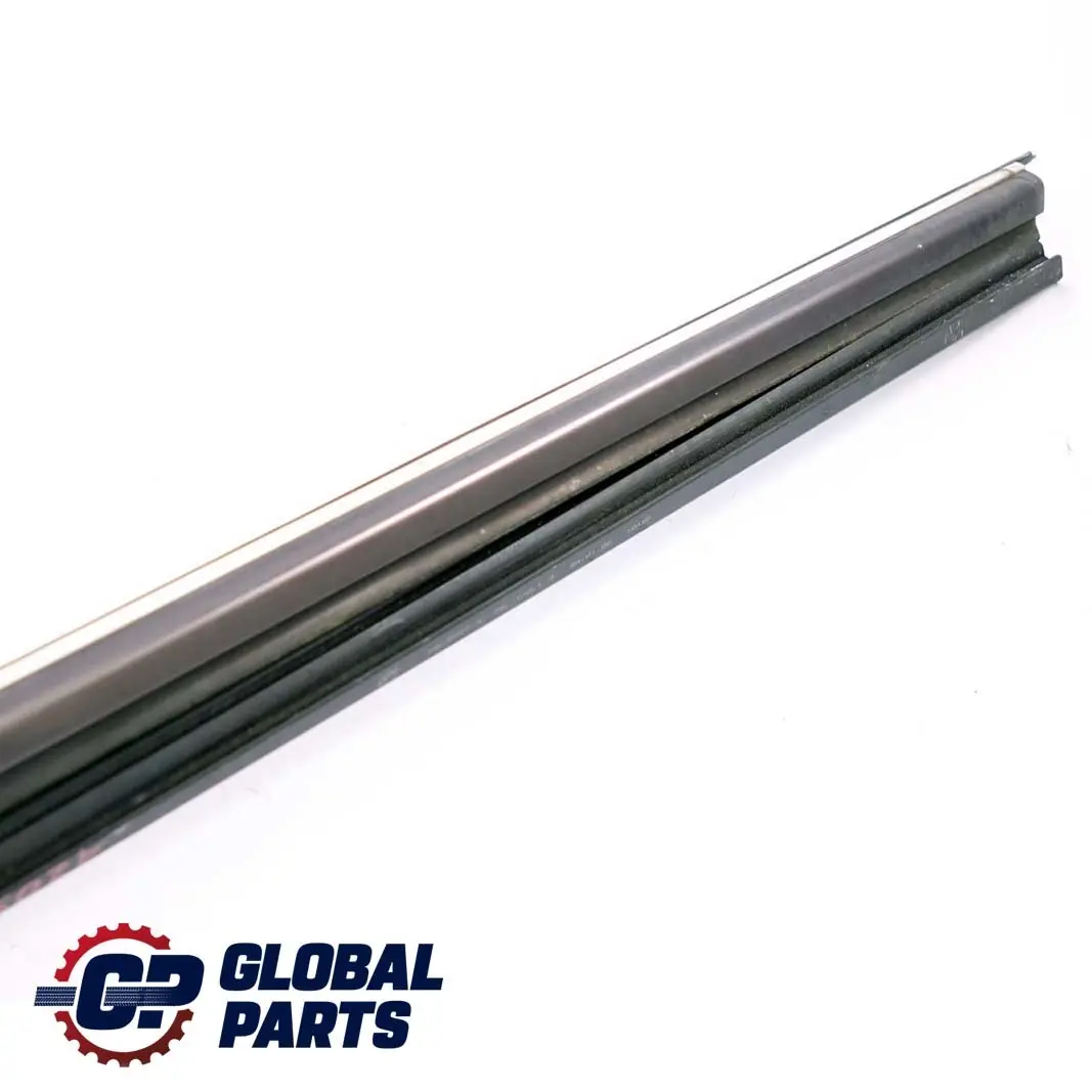 Joint d'étanchéité du bandeau de vitre arrière gauche pour Mercedes C209 à propos du numéro de pièce A2096700138 Mercedes C209 Joint d'étanchéité du bandeau de vitre arrière gauche - SKU A2096700138 - Numéro de pièce A2096700138