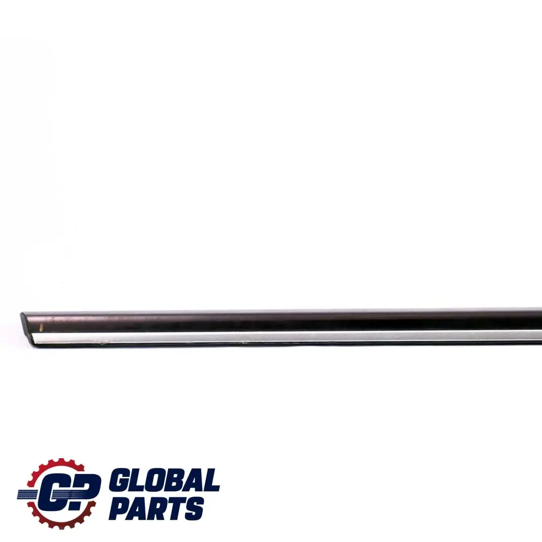 Striscia rivestimento finestrino posteriore sinistro Modanatura per Mercedes C209 con numero di parte A2096700322 Mercedes C209 Striscia rivestimento finestrino posteriore sinistro Modanatura - SKU A2096700322 - Numero di parte A2096700322
