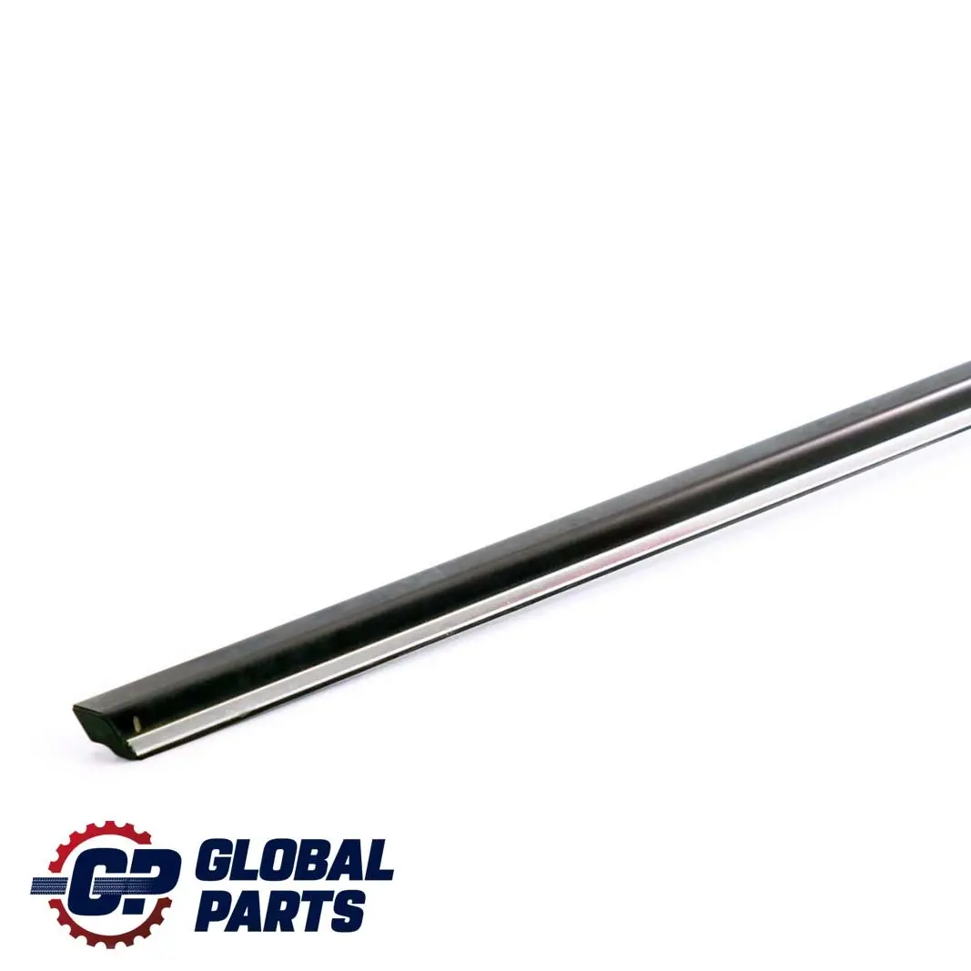 Listón embellecedor moldura ventana trasera izquierda para Mercedes C209 con número de pieza A2096700322 Mercedes C209 Listón embellecedor moldura ventana trasera izquierda - SKU A2096700322 - Número de pieza A2096700322