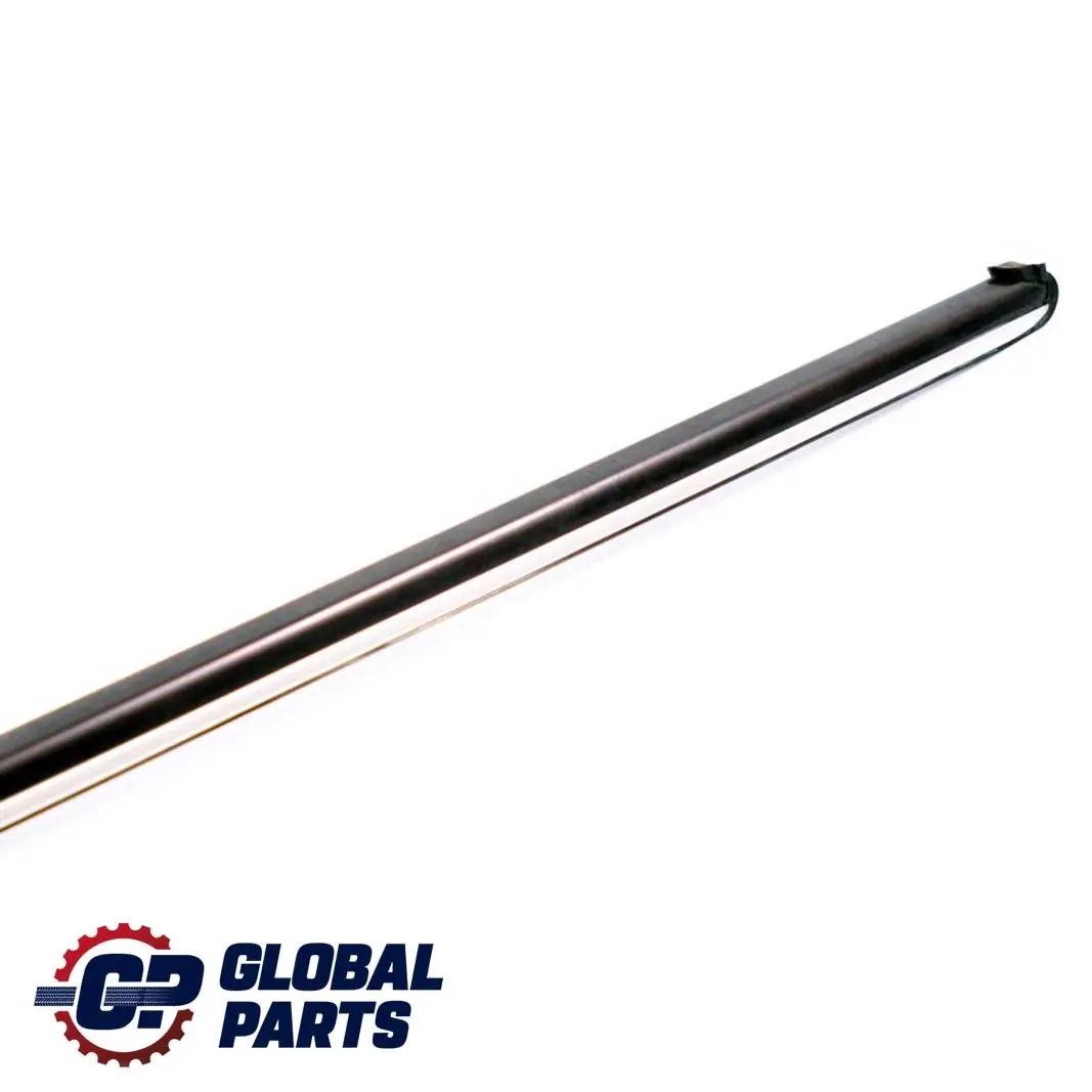 Striscia rivestimento finestrino posteriore sinistro Modanatura per Mercedes C209 con numero di parte A2096700322 Mercedes C209 Striscia rivestimento finestrino posteriore sinistro Modanatura - SKU A2096700322 - Numero di parte A2096700322