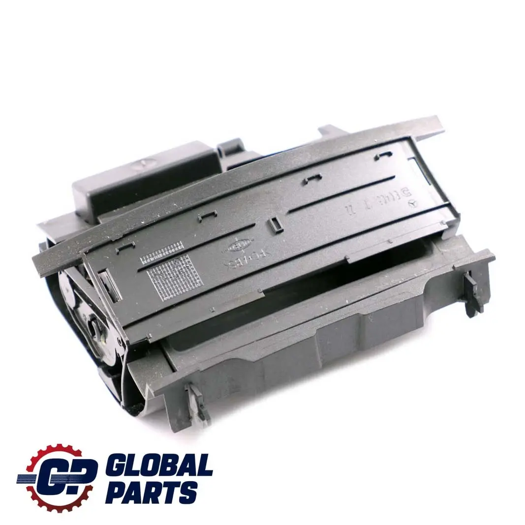 Posacenere Anteriore Mercedes C209 W209 Vassoio Console Centrale per con numero di parte A2096800550 Posacenere Anteriore Mercedes C209 W209 Vassoio Console Centrale - SKU A2096800550 - Numero di parte A2096800550