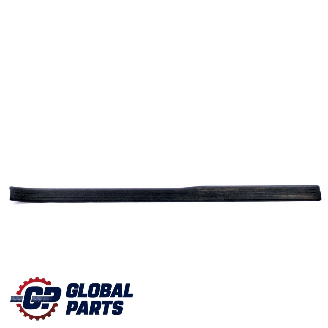 Derecha umbral de la puerta Paso Placa Entrada Cubierta Trim para Mercedes C209 W209 con número de pieza A2096800835 Mercedes C209 W209 Derecha umbral de la puerta Paso Placa Entrada Cubierta Trim - SKU A2096800835 - Número de pieza A2096800835