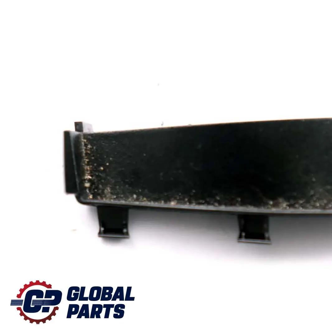 Vorne Aschenbecher Seitenabdeckung Verkleidung Blank für Mercedes CLK C209 W209 mit Teilenummer A2096830208 Mercedes CLK C209 W209 Vorne Aschenbecher Seitenabdeckung Verkleidung Blank - SKU A2096830208 - Teilenummer A2096830208