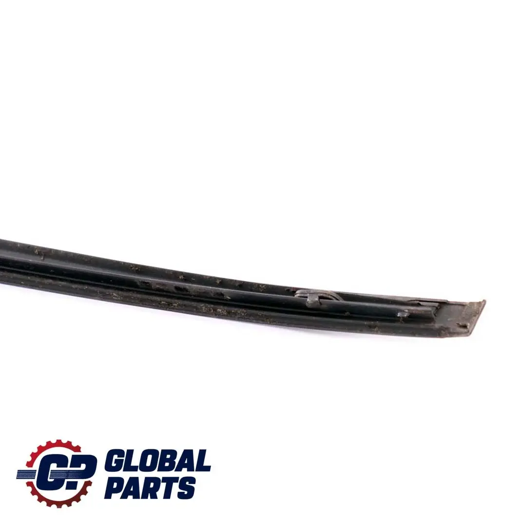 Mercedes C209 W209 Striscia di protezione del montante A destra - SKU A2097200247 - Numero di parte A2097200247