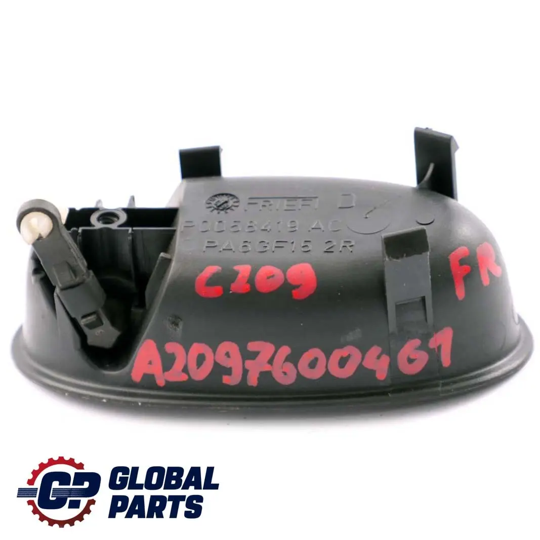 Poignée de porte intérieure avant droite pour Mercedes C209 W209 à propos du numéro de pièce A2097600461 Mercedes C209 W209 Poignée de porte intérieure avant droite - SKU A2097600461 - Numéro de pièce A2097600461