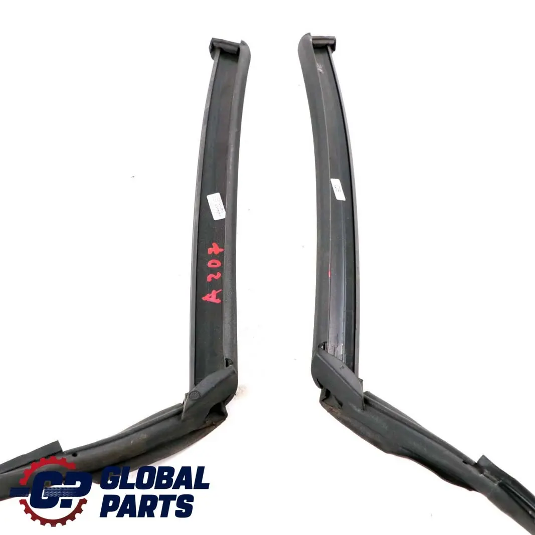 W207 Kabriolet Tylna Uszczelka Składanego Dachu Mercedes A207 - SKU A2097700098 - Numer Części A2097700098