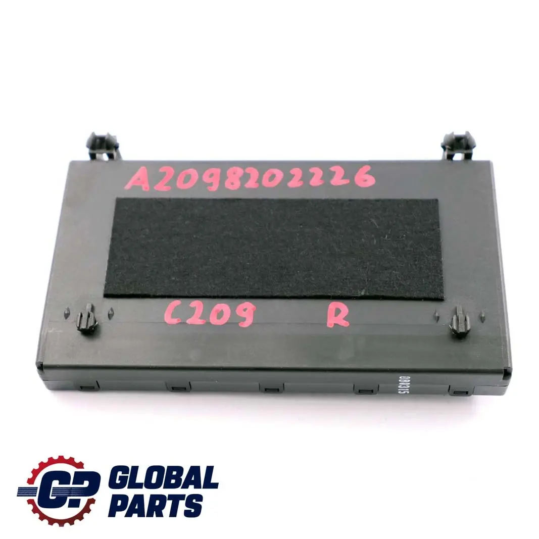 Mercedes-Benz C209 Unidad de control de la puerta delantera derecha para con número de pieza A2098202026 Mercedes-Benz C209 Unidad de control de la puerta delantera derecha - SKU A2098202226 - Número de pieza A2098202026
