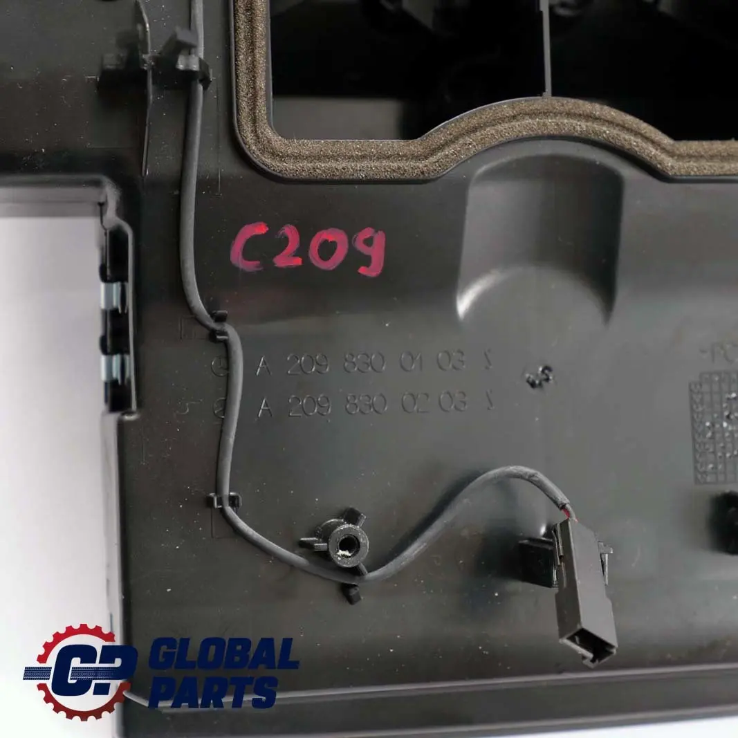 Cruscotto della presa d'aria centrale cruscotto per Mercedes C209 W209 con numero di parte A2098300103 Mercedes C209 W209 Cruscotto della presa d'aria centrale cruscotto - SKU A2098300103 - Numero di parte A2098300103