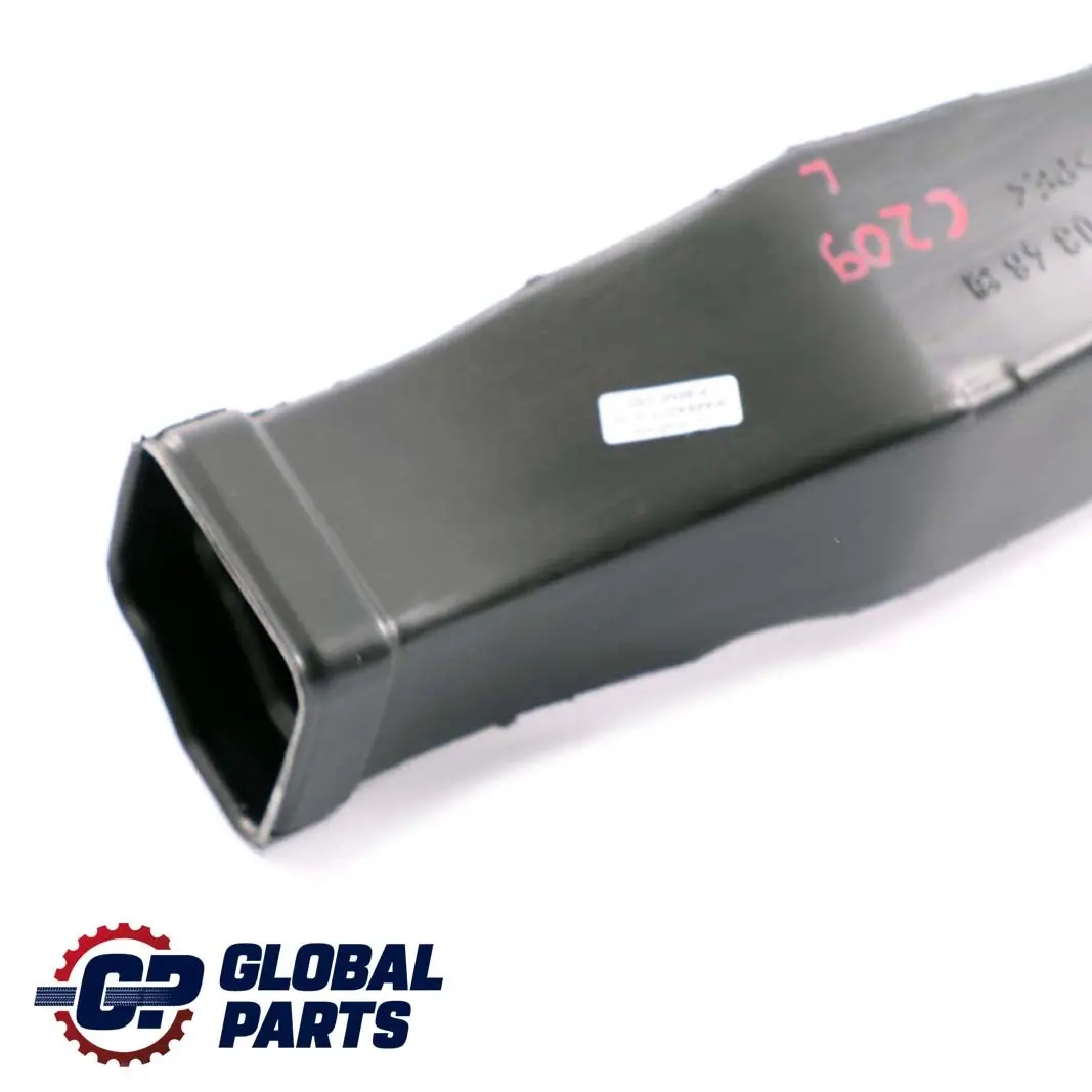 Canale guida condotto aria sinistra per Mercedes C209 con numero di parte A2098310346 Mercedes C209 Canale guida condotto aria sinistra - SKU A2098310346 - Numero di parte A2098310346
