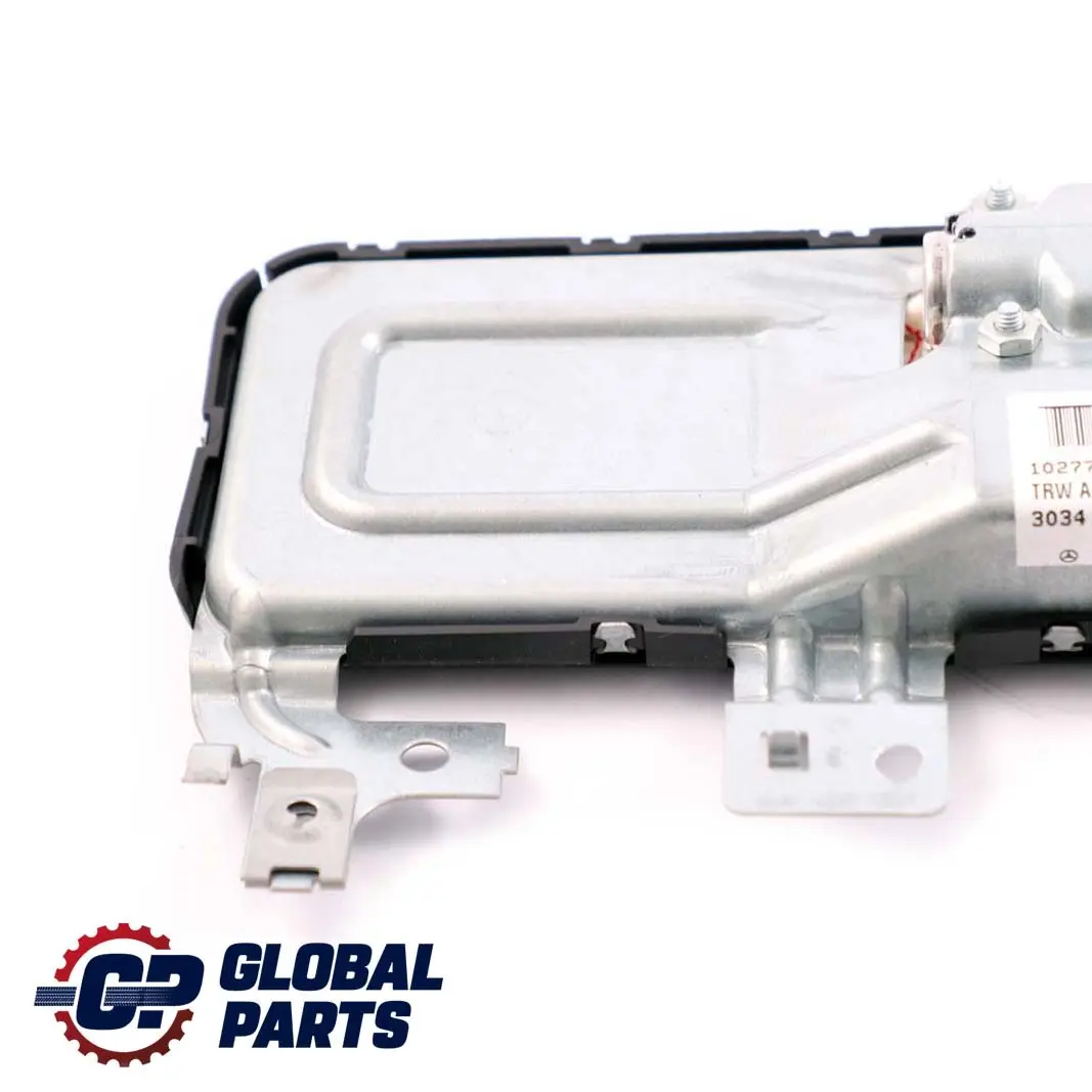 Carte de porte avant gauche Airbag pour Mercedes C209 à propos du numéro de pièce A2098601305 Mercedes C209 Carte de porte avant gauche Airbag - SKU A2098601305 - Numéro de pièce A2098601305