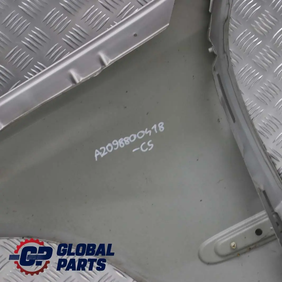 Mercedes CLK C209 Seitenwand Vorne Rechts Kotflügel Cubanite Silber - 723 - SKU A2098800418-CS - Teilenummer A2098800418