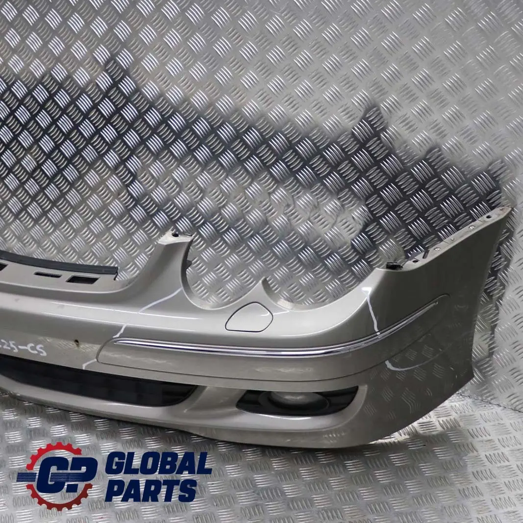 Klasse C209 Stossfänger Vorn Cubanite Silber Metallic - 723 für Mercedes CLK mit Teilenummer A2098853225 Mercedes CLK Klasse C209 Stossfänger Vorn Cubanite Silber Metallic - 723 - SKU A2098853225-CS - Teilenummer A2098853225