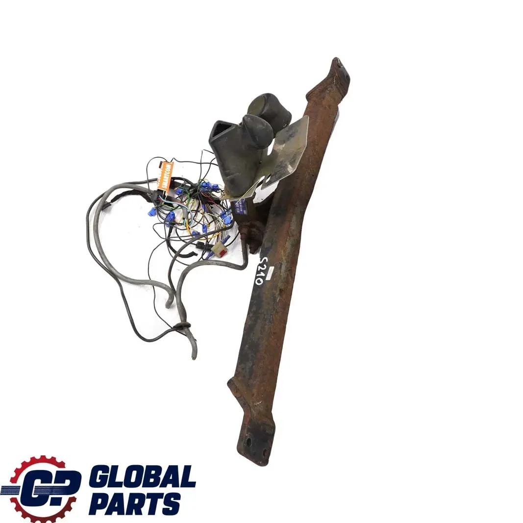 Mercedes-Benz E W210 Estate S210 Rear Towing Hitch Towbar Mechanism Coupling to with Part number A2103100495 Mercedes-Benz E W210 Estate S210 Rear Towing Hitch Towbar Mechanism Coupling - SKU A2103100495 - Part number A2103100495