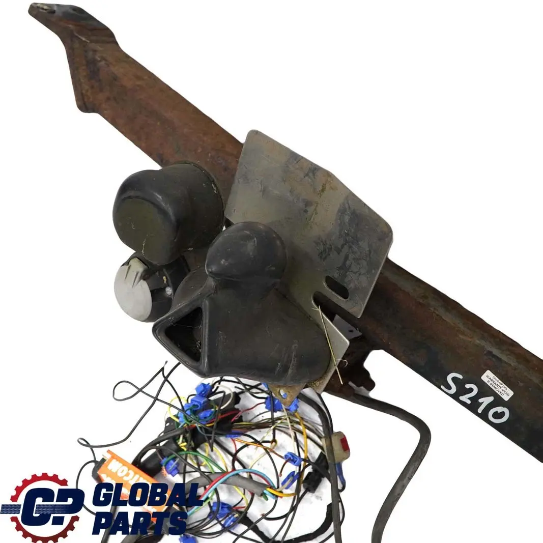 Mercedes-Benz E W210 Estate S210 Rear Towing Hitch Towbar Mechanism Coupling to with Part number A2103100495 Mercedes-Benz E W210 Estate S210 Rear Towing Hitch Towbar Mechanism Coupling - SKU A2103100495 - Part number A2103100495