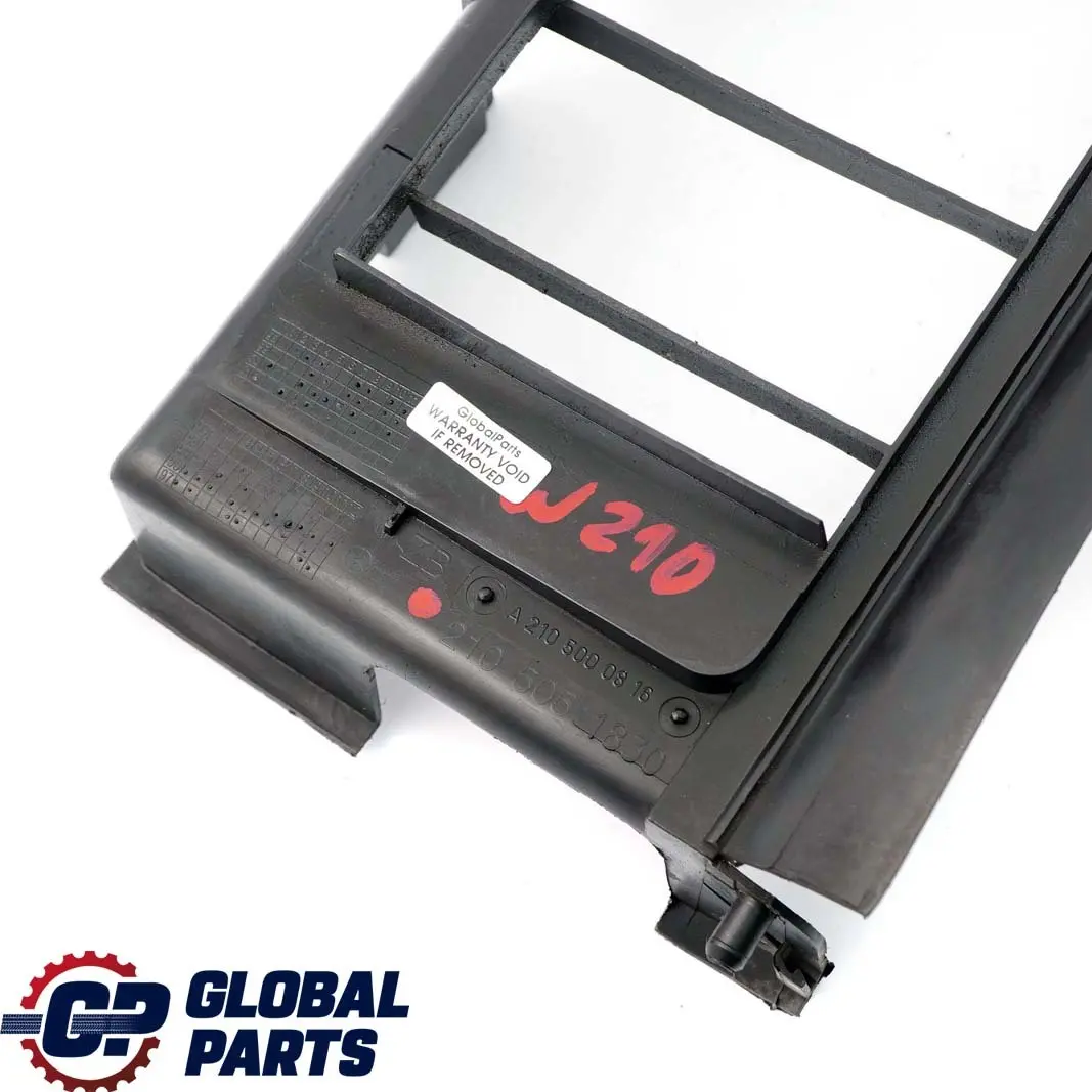 Protector De aire del radiador Mercedes-Benz Clase E S210 W210 para con número de pieza A2105000816 Protector De aire del radiador Mercedes-Benz Clase E S210 W210 - SKU A2105000816 - Número de pieza A2105000816