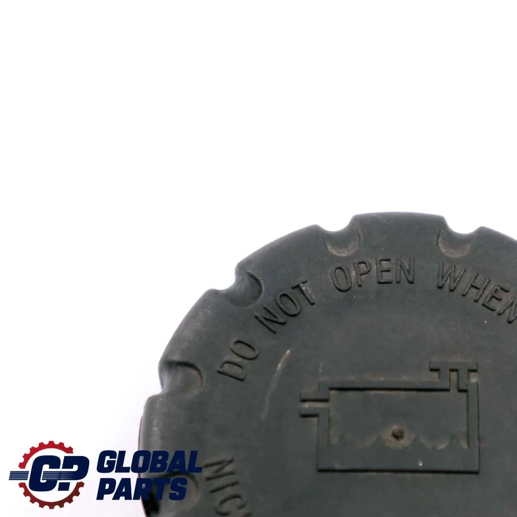 Tapa Del Depósito De Expansión Del Radiador para Mercedes W203 W210 W211 con número de pieza A2105010715 Mercedes W203 W210 W211 Tapa Del Depósito De Expansión Del Radiador - SKU A2105010515 - Número de pieza A2105010715