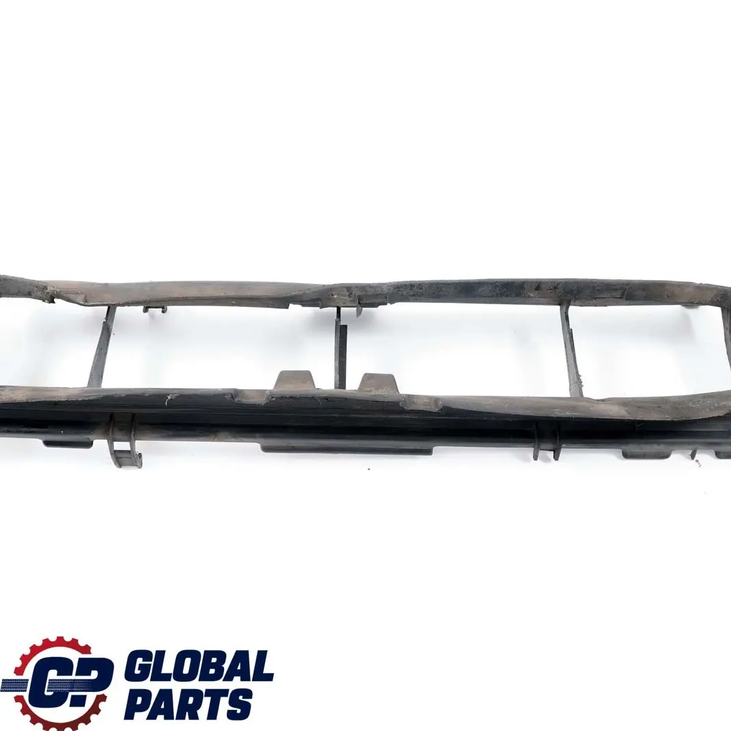 Mercedes Benz E-Klasse W210 Kühlerzarge Kühlergrill Mopf Ladeluft - SKU A2105052130 - Teilenummer A2105052130