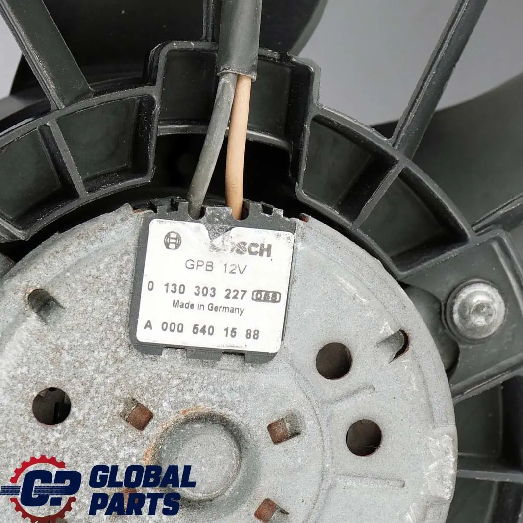 Mercedes W210 Motor Refrigeracion Radiador Ventilador 390W - SKU A2105052355 - Número de pieza A2105052355