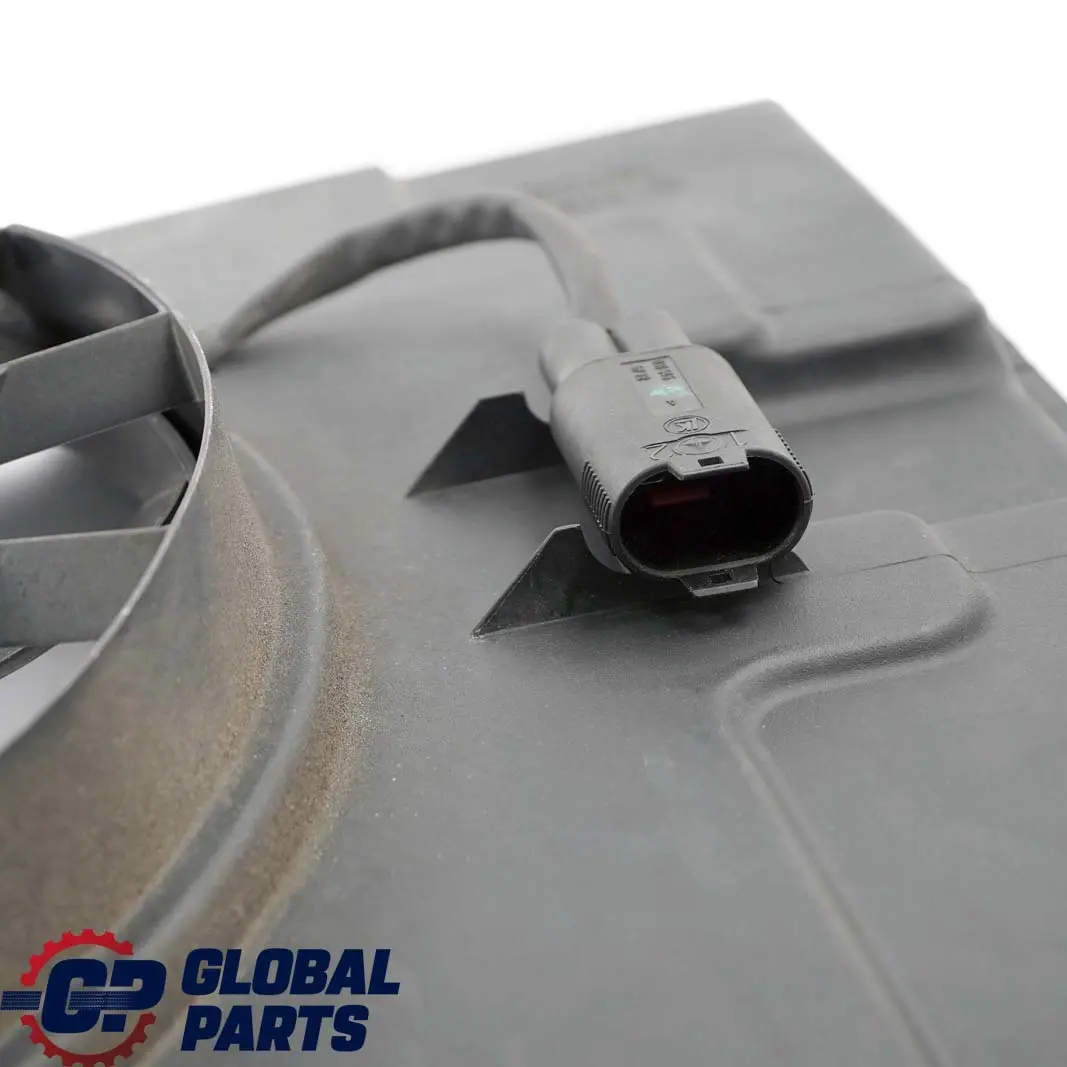 Mercedes W210 Motor Refrigeracion Radiador Ventilador 390W - SKU A2105052355 - Número de pieza A2105052355