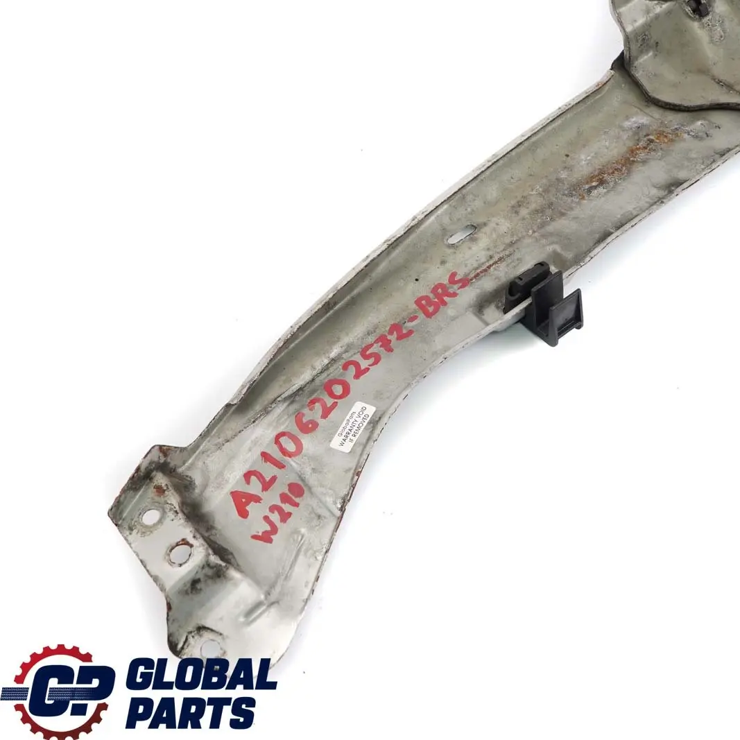 Mercedes-Benz E W210 Frontmaske Motorhaubenschloß Schloßträger Silber - 744 für mit Teilenummer A2106202572 Mercedes-Benz E W210 Frontmaske Motorhaubenschloß Schloßträger Silber - 744 - SKU A2106202572-BRS - Teilenummer A2106202572