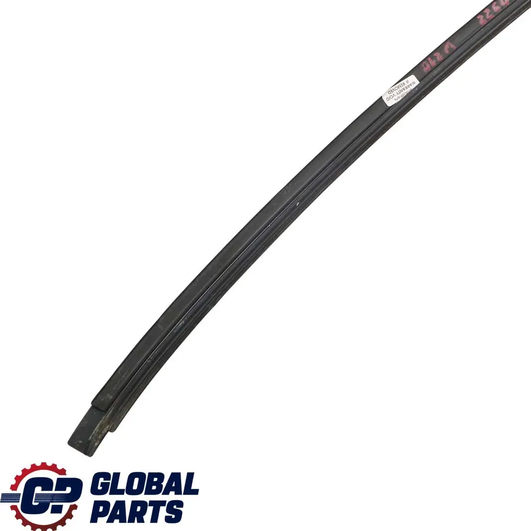 Mercedes-Benz E W210 Moldura Parabrisas Tapa Parabrisas Tira para con número de pieza A2106700922 Mercedes-Benz E W210 Moldura Parabrisas Tapa Parabrisas Tira - SKU A2106700922 - Número de pieza A2106700922