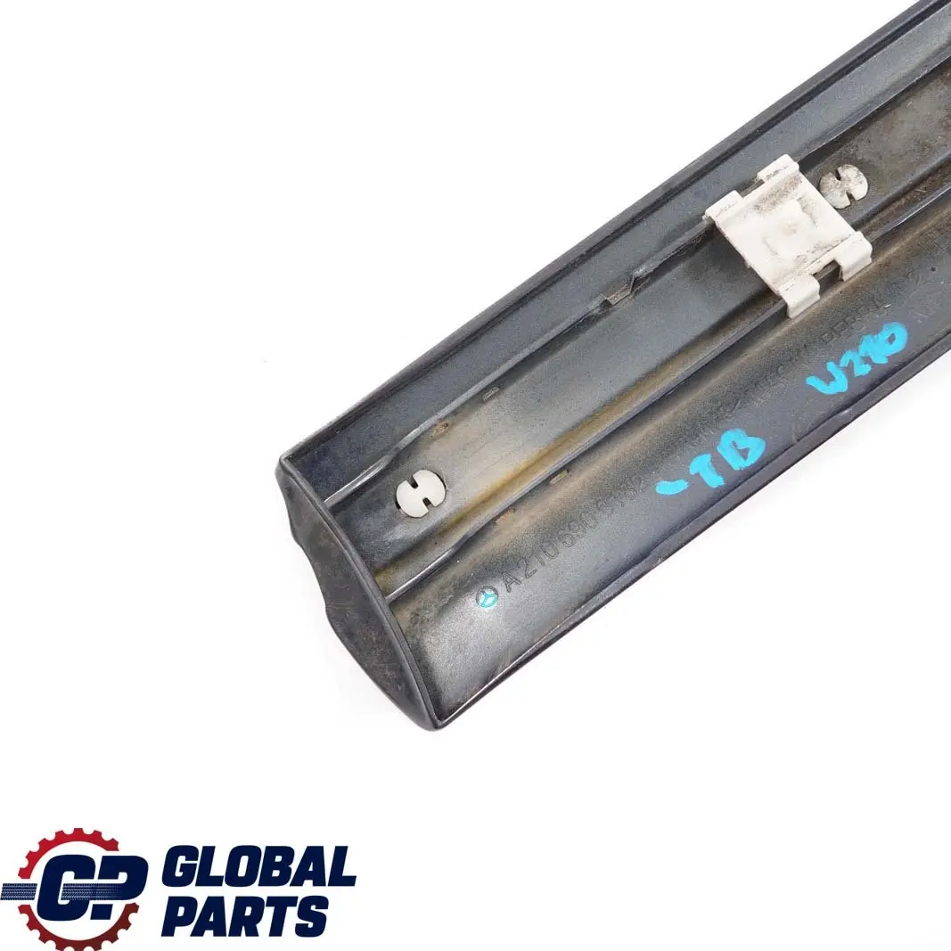 Mercedes-Benz E W210 Kotflügel Vorne Links Zierleiste Tanzanite Blue 359 für mit Teilenummer A2106900182 Mercedes-Benz E W210 Kotflügel Vorne Links Zierleiste Tanzanite Blue 359 - SKU A2106900182-TB - Teilenummer A2106900182