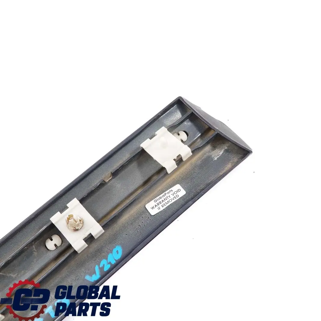 klasa W210 Listwa błotnika prawy przód do Mercedes E o numerze A2106900282 Mercedes E klasa W210 Listwa błotnika prawy przód - SKU A2106900282-TB - Numer Części A2106900282