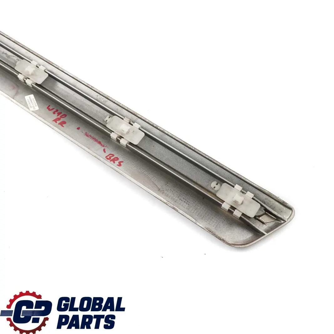 Mercedes-Benz W210 Türleiste Zierleiste Hinten Rechts Brillantsilber Metallic für mit Teilenummer A2106900682 Mercedes-Benz W210 Türleiste Zierleiste Hinten Rechts Brillantsilber Metallic - SKU A2106900682-BRS - Teilenummer A2106900682