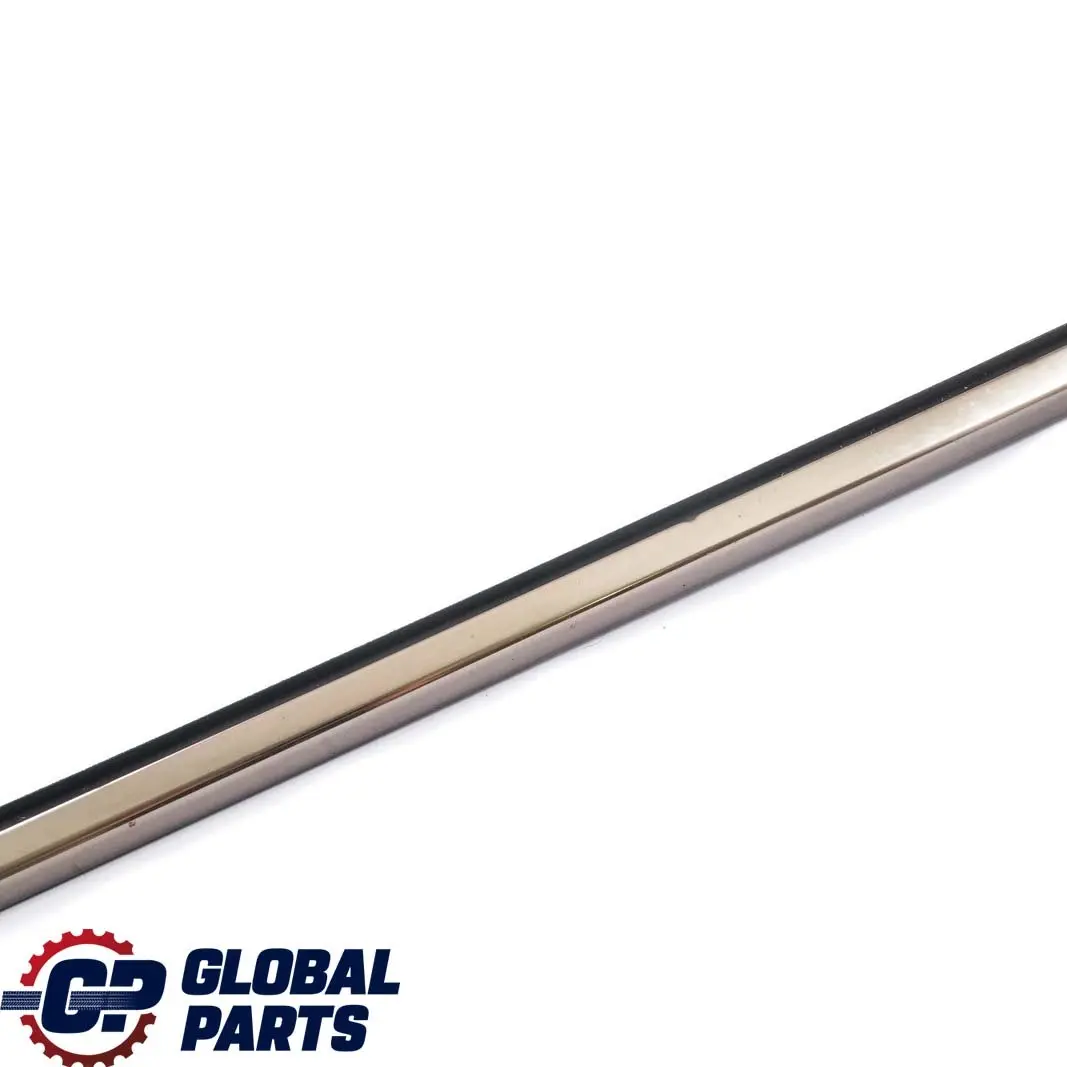 Mercedes-Benz W210 Garnieren Moulage Porte avant Droite pour à propos du numéro de pièce A2106900880 Mercedes-Benz W210 Garnieren Moulage Porte avant Droite - SKU A2106900880 - Numéro de pièce A2106900880