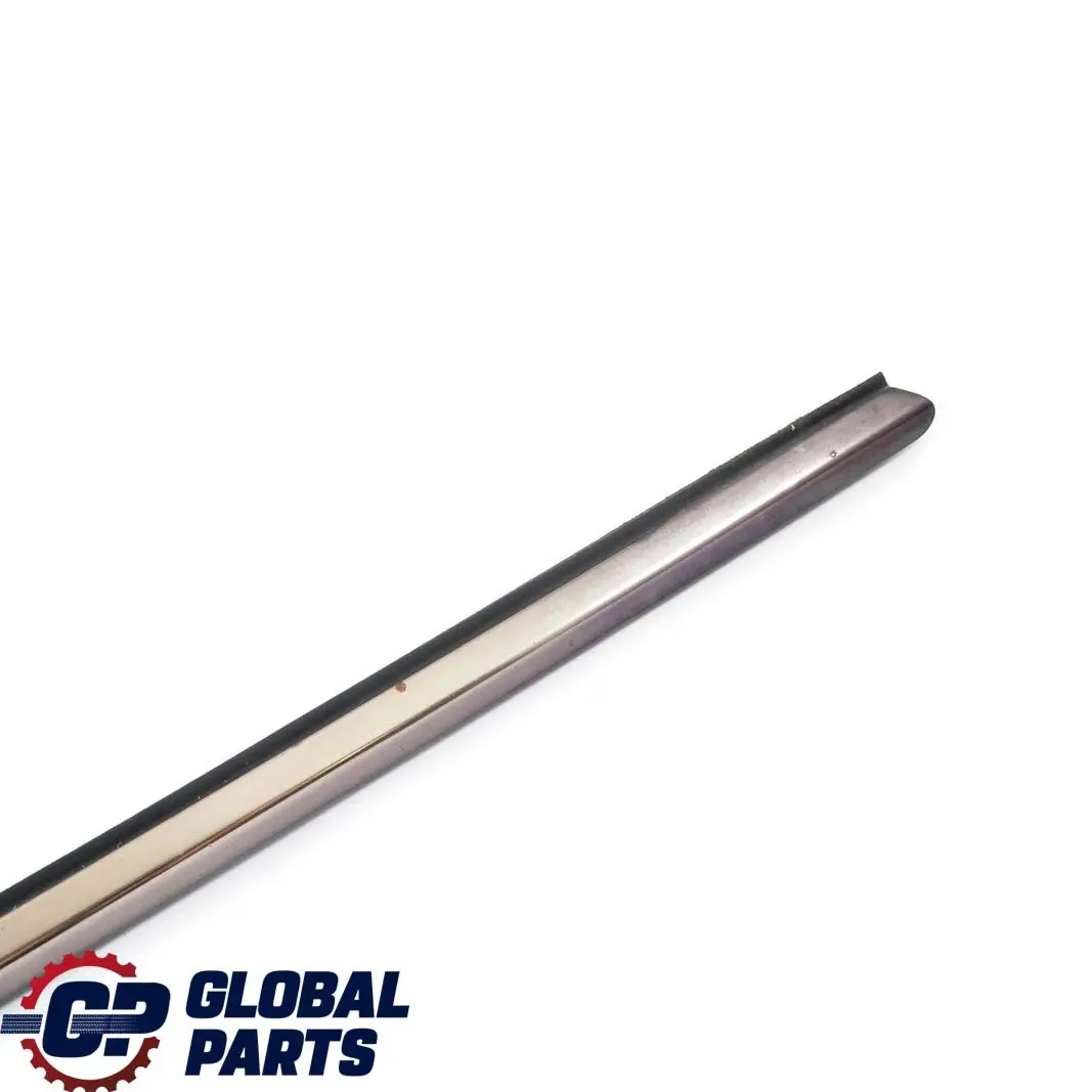 Mercedes-Benz Clase E W210 Delantero Derecho Puerta Ventana Guarnicion Moldura para con número de pieza A2106900880 Mercedes-Benz Clase E W210 Delantero Derecho Puerta Ventana Guarnicion Moldura - SKU A2106900880 - Número de pieza A2106900880