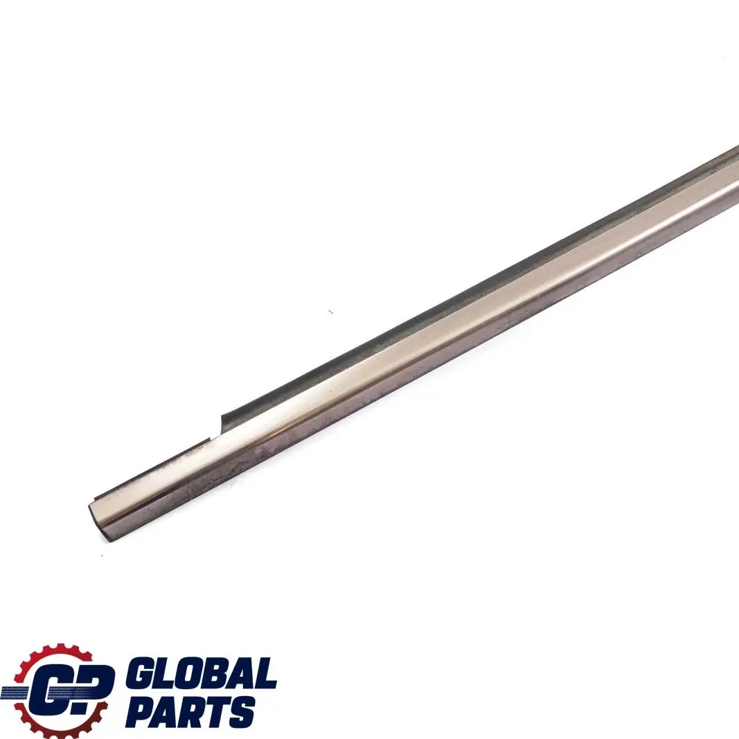 Trasera Izquierda N / Ventana De La Puerta Borde Ornamental Trim para Mercedes S210 con número de pieza A2106902180 Mercedes S210 Trasera Izquierda N / Ventana De La Puerta Borde Ornamental Trim - SKU A2106902180 - Número de pieza A2106902180