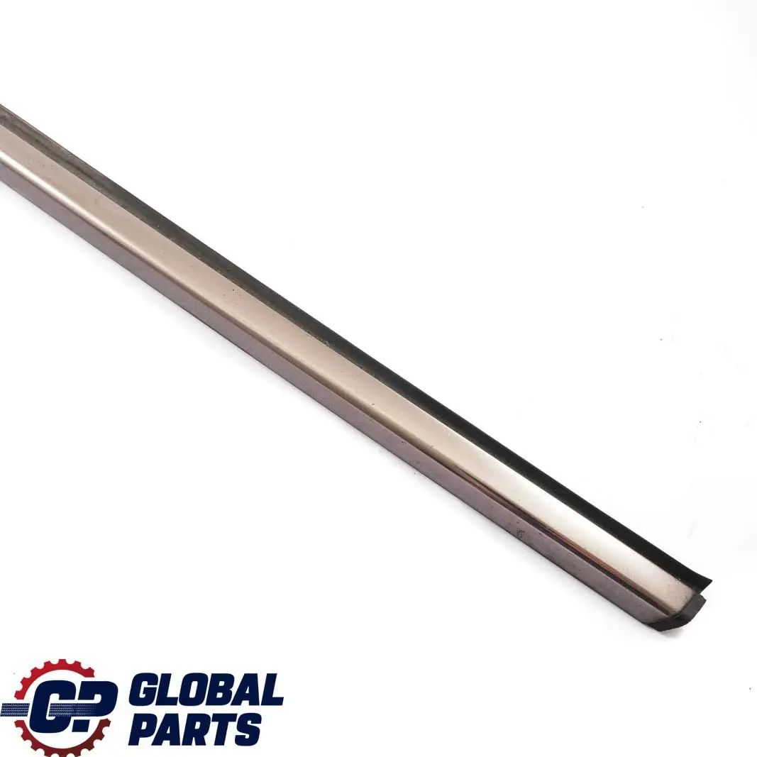 Trasera Izquierda N / Ventana De La Puerta Borde Ornamental Trim para Mercedes S210 con número de pieza A2106902180 Mercedes S210 Trasera Izquierda N / Ventana De La Puerta Borde Ornamental Trim - SKU A2106902180 - Número de pieza A2106902180