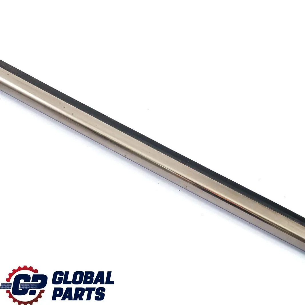 Mercedes-Benz S210 Bandes Decoratives Porte avant Droite T?rfensterkante pour à propos du numéro de pièce A2106902280 Mercedes-Benz S210 Bandes Decoratives Porte avant Droite T?rfensterkante - SKU A2106902280 - Numéro de pièce A2106902280