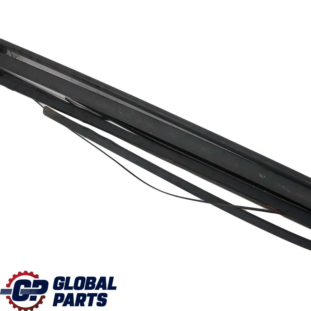 Mercedes-Benz W210 Familiare Barra Tettuccio Modanatura Sinistra Destra Set per con numero di parte A2106904962 Mercedes-Benz W210 Familiare Barra Tettuccio Modanatura Sinistra Destra Set - SKU A2106904962 - Numero di parte A2106904962