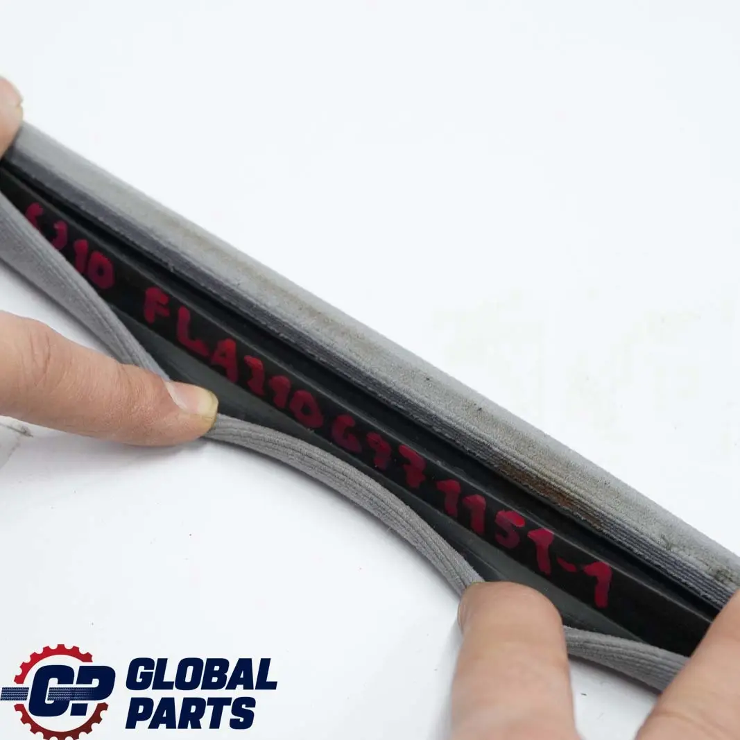 Mercedes-Benz W210 Joint de Porte Cadre A L'Avant Gauche Gris pour à propos du numéro de pièce A2106971151 Mercedes-Benz W210 Joint de Porte Cadre A L'Avant Gauche Gris - SKU A2106971151-1 - Numéro de pièce A2106971151