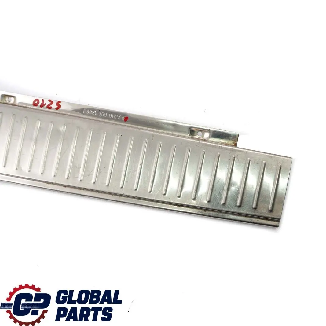 Mercedes-Benz S210 Couverture de Seuil Chargement Revetement Coffre pour à propos du numéro de pièce A2106981889 Mercedes-Benz S210 Couverture de Seuil Chargement Revetement Coffre - SKU A2106981889 - Numéro de pièce A2106981889