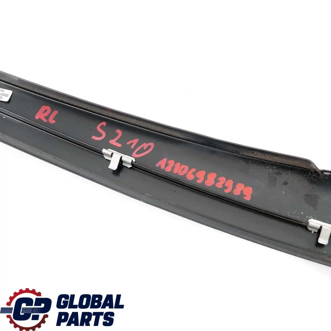 Pilastro posteriore sinistro N/S Rivestimento per Mercedes S210 Estate con numero di parte A2106982989 Mercedes S210 Estate Pilastro posteriore sinistro N/S Rivestimento - SKU A2106982989 - Numero di parte A2106982989