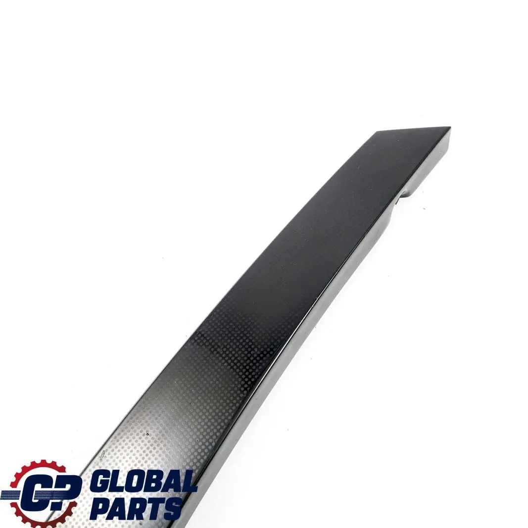 Tylna prawa osłona słupka C do Mercedes E S210 o numerze A2106983089 Mercedes E S210 Tylna prawa osłona słupka C - SKU A2106983089 - Numer Części A2106983089