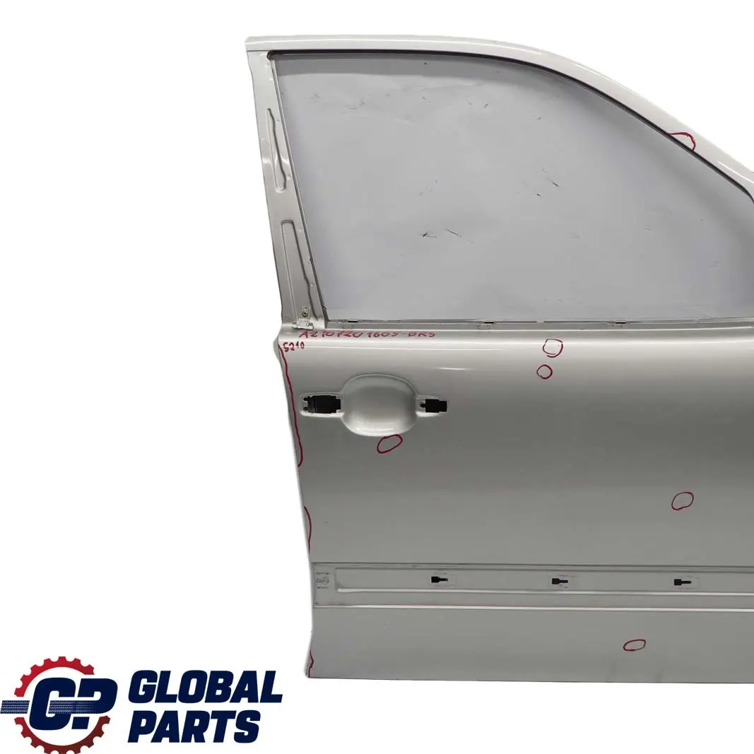 Puerta Delantera Derecha Plata Brillante Metalizado - 744 para Mercedes W210 con número de pieza A2107201605 Mercedes W210 Puerta Delantera Derecha Plata Brillante Metalizado - 744 - SKU A2107201605-BRS - Número de pieza A2107201605